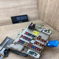 24350 5M300 0828001  Fuse module Nissan Almera N16