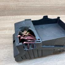 8200003059 318003100 Used Fuse module Renault Laguna II
