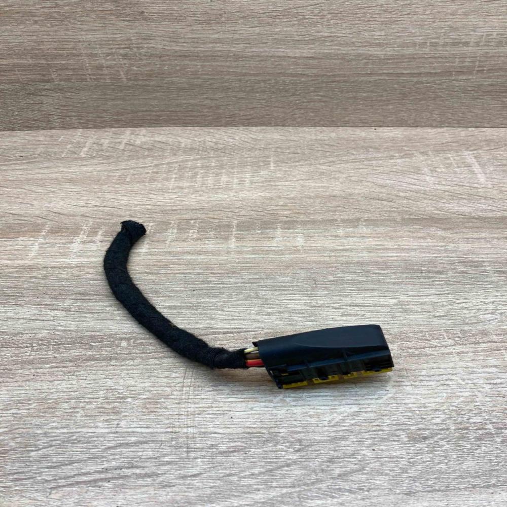 8369719 968477 1  Plug wire BMW 5 F10 F11