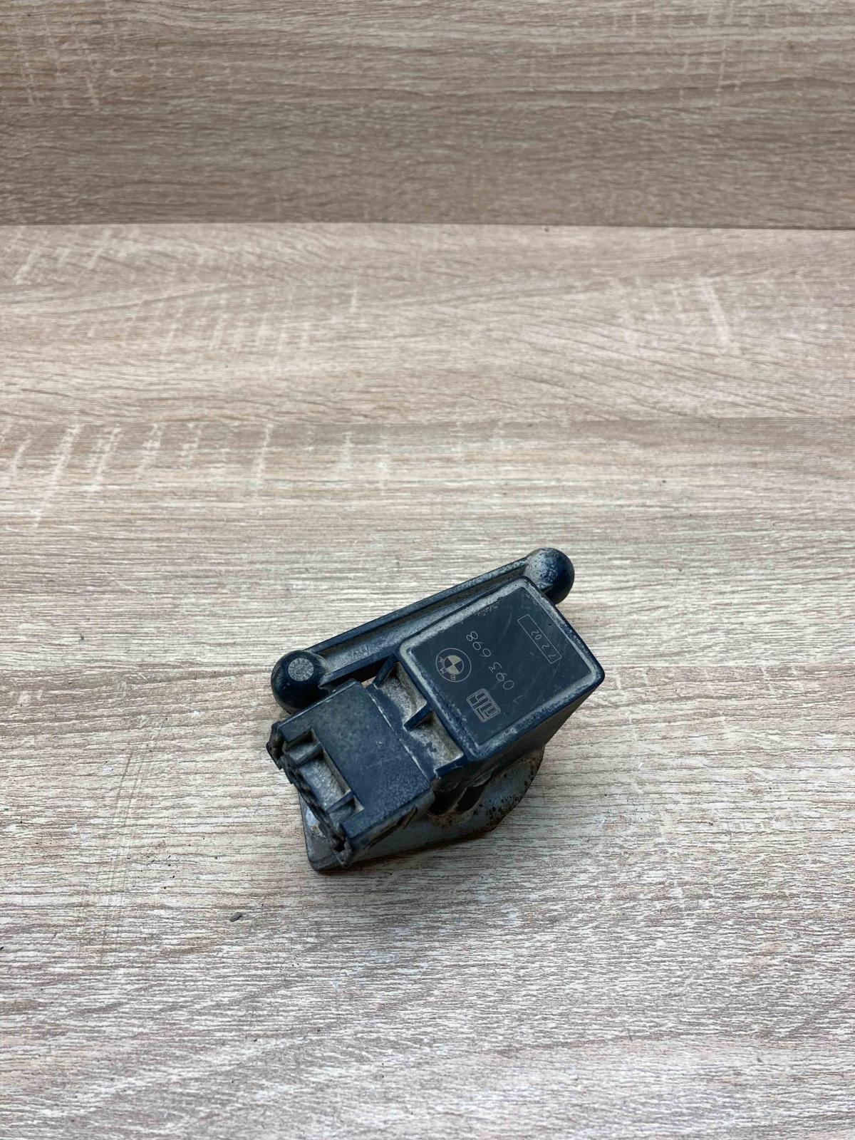 1093698 Used  Headlight/headlamp level sensor BMW 5 E39
