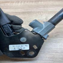 8257796 02912E  Front seatbelt buckle BMW 5 E39