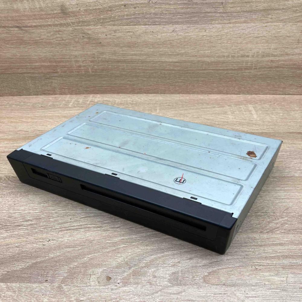 86841 47030 EIDA005263  Navigation unit CD/DVD player Lexus RX 300