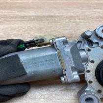 186447 000 0130821604  Front door window regulator motor Volvo 850