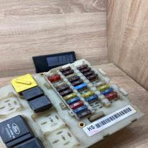 98AG 14K150 AF H5  Fuse module Ford Focus