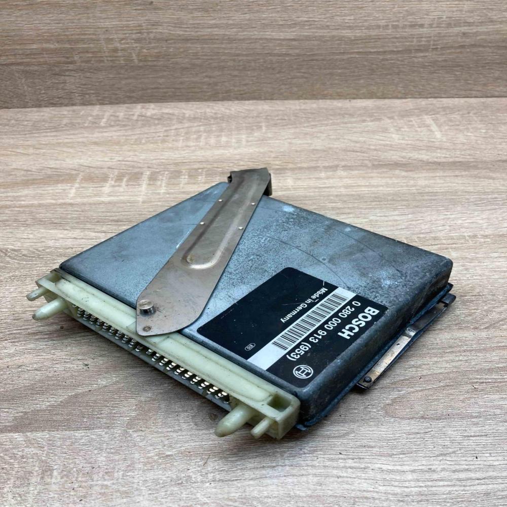 0280000913 P09146179  Engine control unit/module ECU Volvo 850