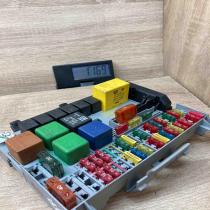 90504534 Used  Fuse module Opel Vectra B