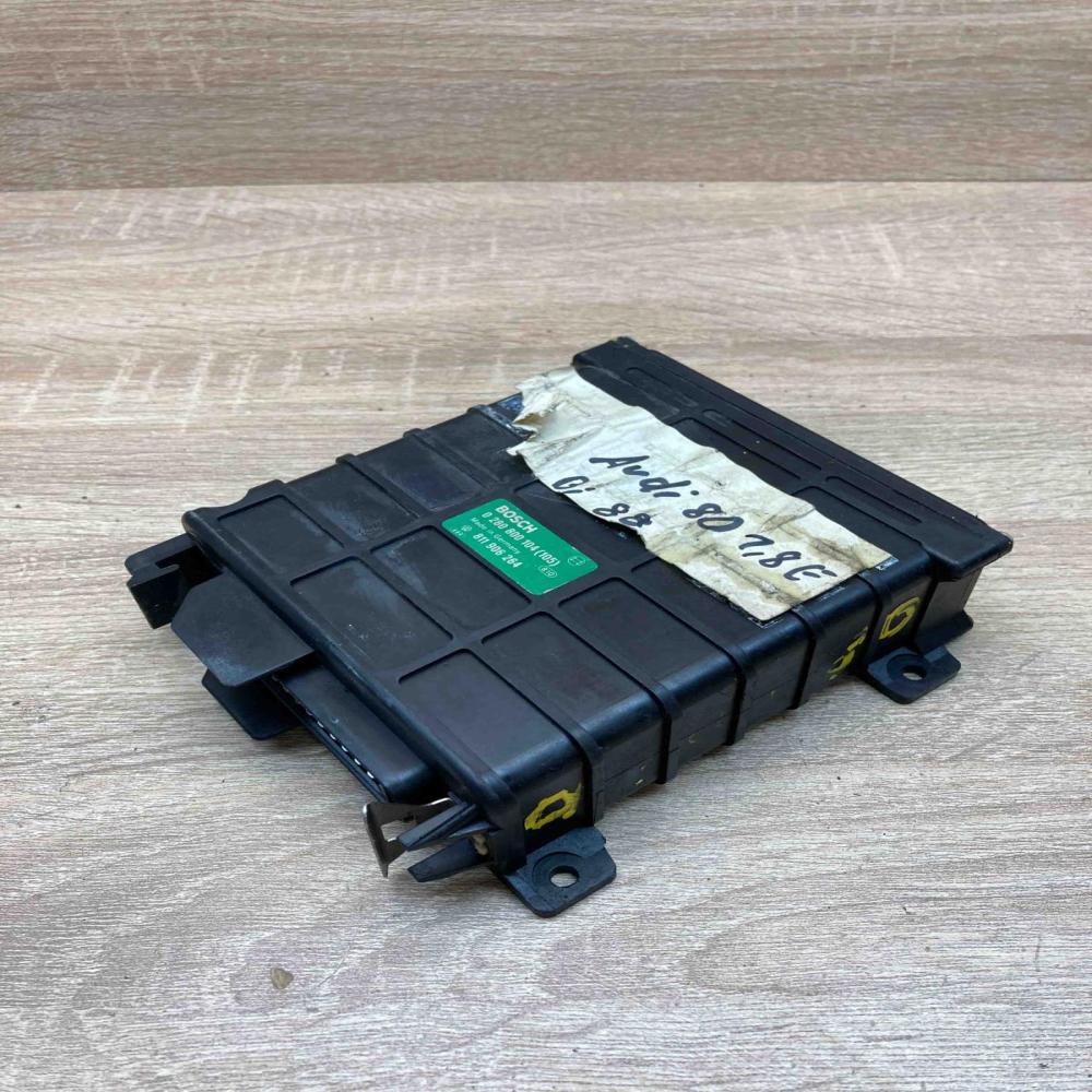 811906264 0280800104  Engine control unit/module ECU Volkswagen Golf III