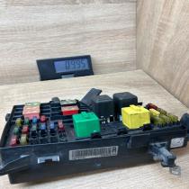 YQE102190 142330031198  Fuse box set Rover 620
