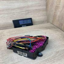 8D1941824   Fuse module Audi A4 S4 B5 8D