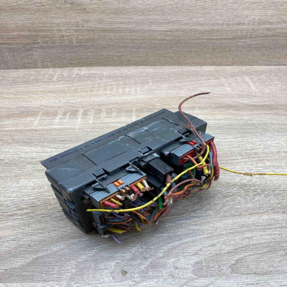 PSA 94590 813 80 A 0776 2114527  Fuse box set Peugeot 206