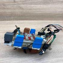 24350 AV700 1126012  Fuse module Nissan Primera