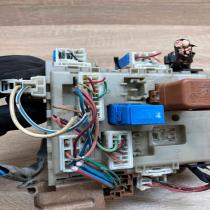24350 AV700 1126012  Fuse module Nissan Primera