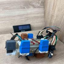 24350 AV700 1126012  Fuse module Nissan Primera