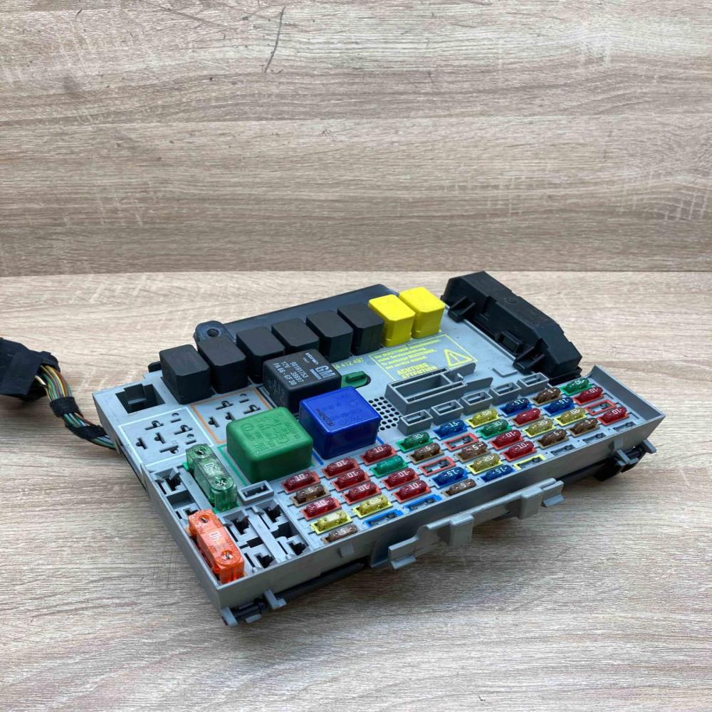 24412497 24431677 Used Fuse module Opel Astra G