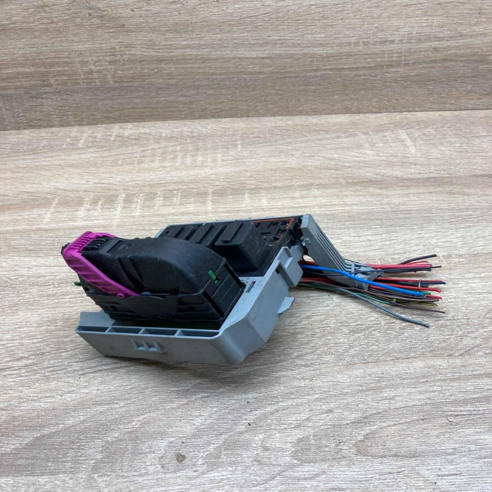 93363150   Fuse module Opel Meriva A