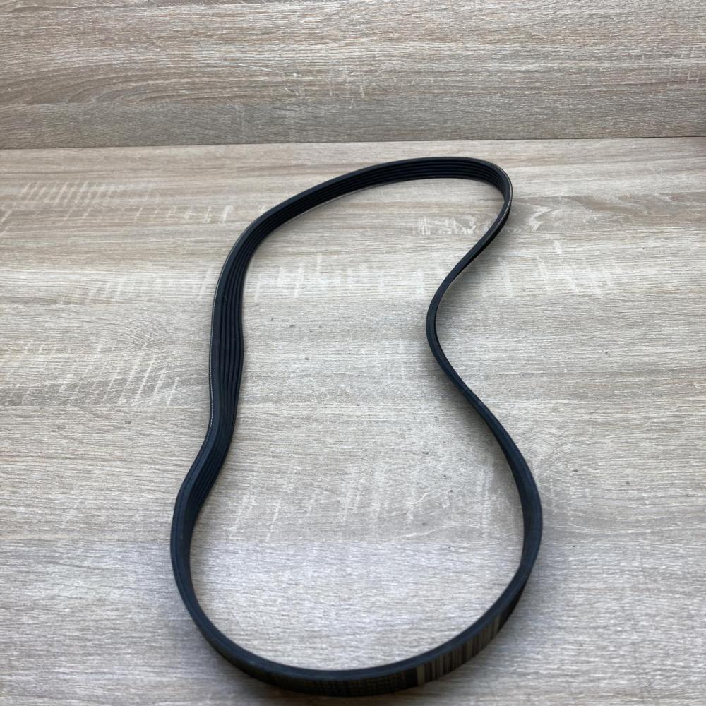 8200821813   Alternator belt Renault Laguna III