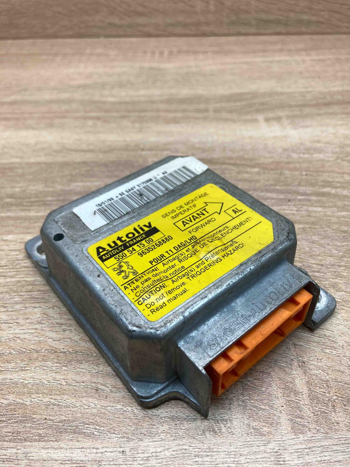 550541500 9635268880  Airbag control unit/module Peugeot 206
