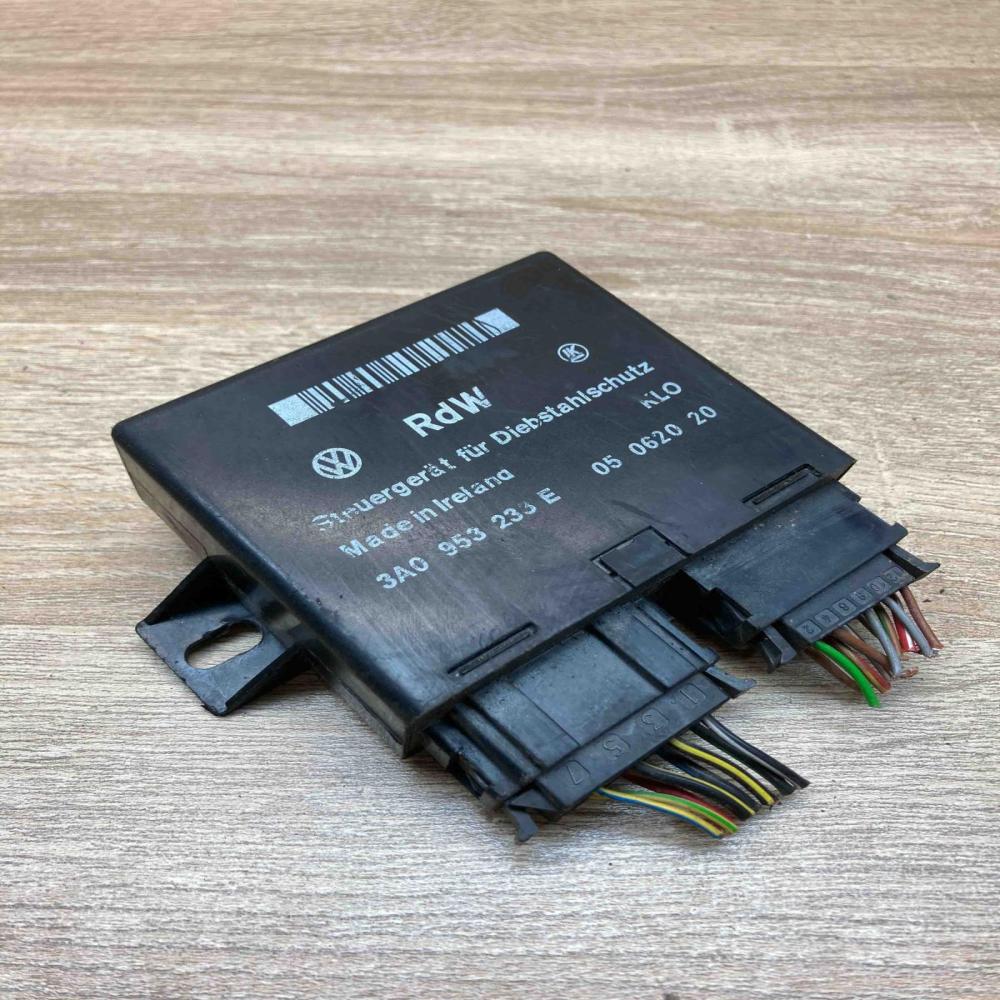3A0953233E 05062020 With Plug Alarm control unit/module Volkswagen PASSAT B4
