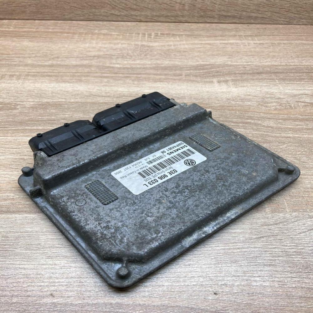 03E906033L 5WP44301 08  Engine control unit/module ECU Volkswagen Polo