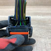 9 2208801 2 1563196 1  Plug wire Ford Focus