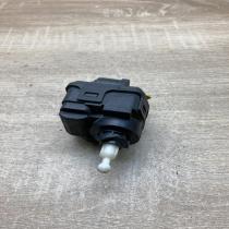 007282 007282 13  Headlight level adjustment motor Audi A6 S6 C4 4A