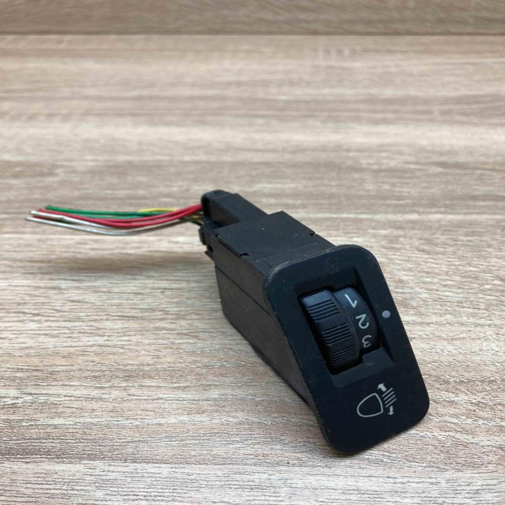 1925699  With Plug Headlight level height control switch Peugeot 106