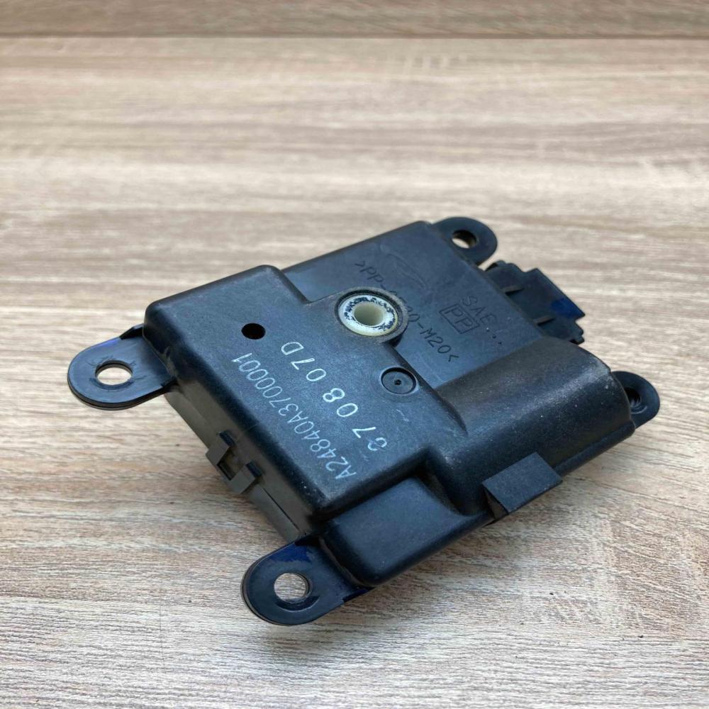 A24840A3700001 070807D  Air flap motor/actuator Honda Civic