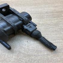 7700874764   Turbo solenoid valve Volvo S40, V40