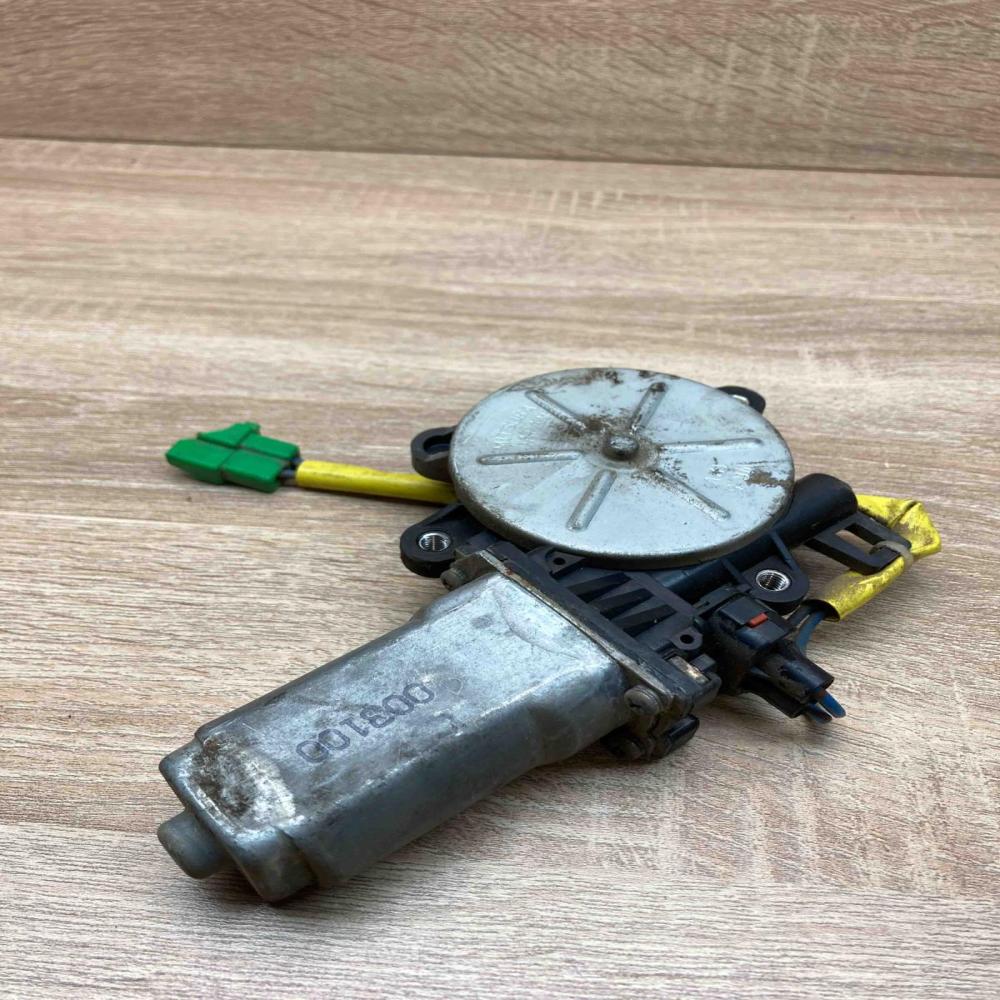003100   Front door window regulator motor Honda CR-Z