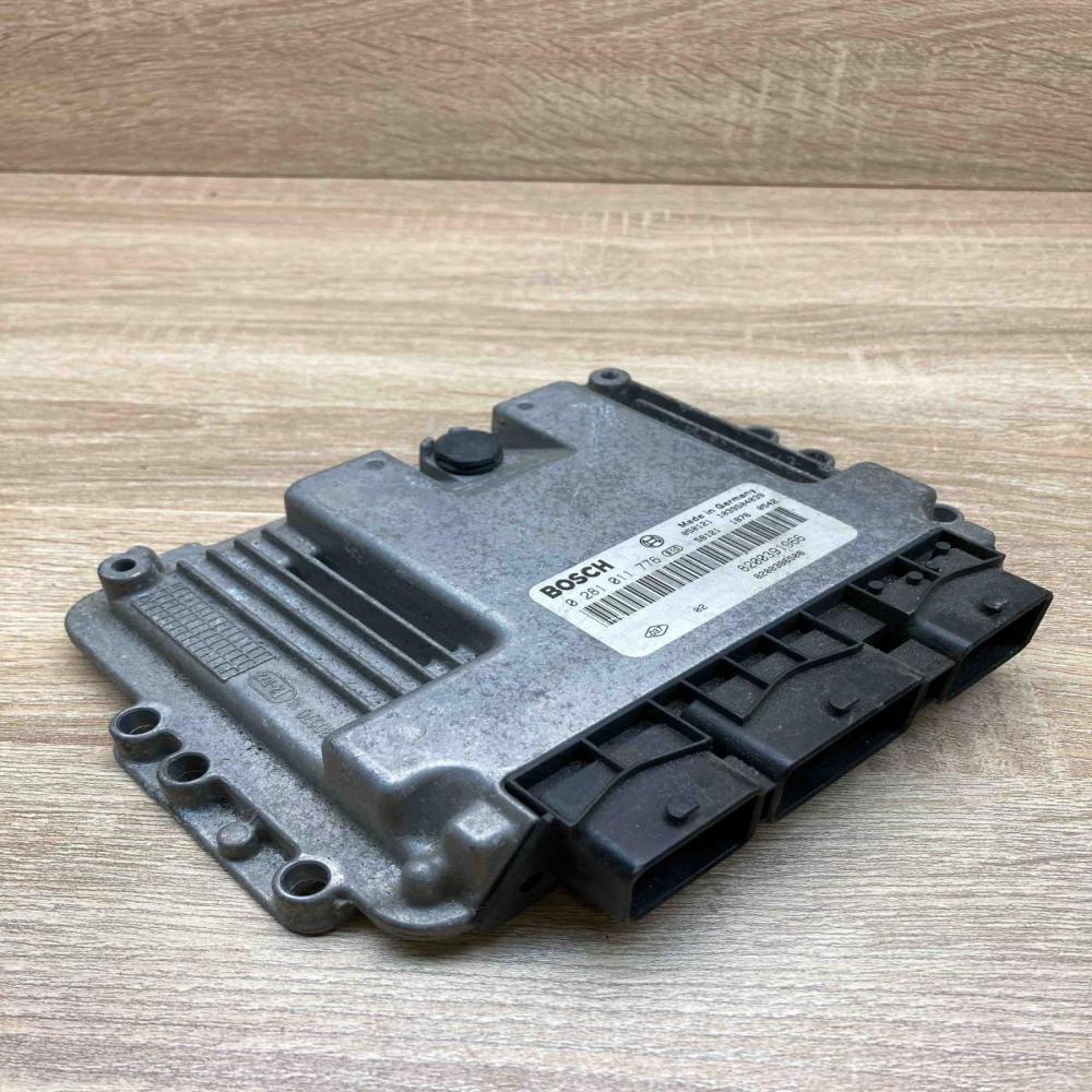 8200391966 0281011776  Engine control unit/module ECU Renault Megane II