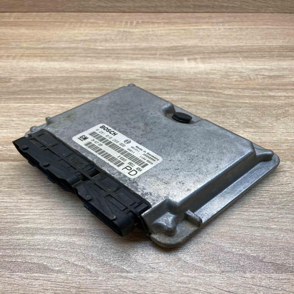 24417169 0281010268  Engine control unit/module ECU Opel Zafira B