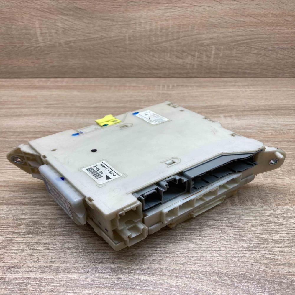 82730 30B61 82672 30070  Fuse module Lexus GS 300 350 430 450H