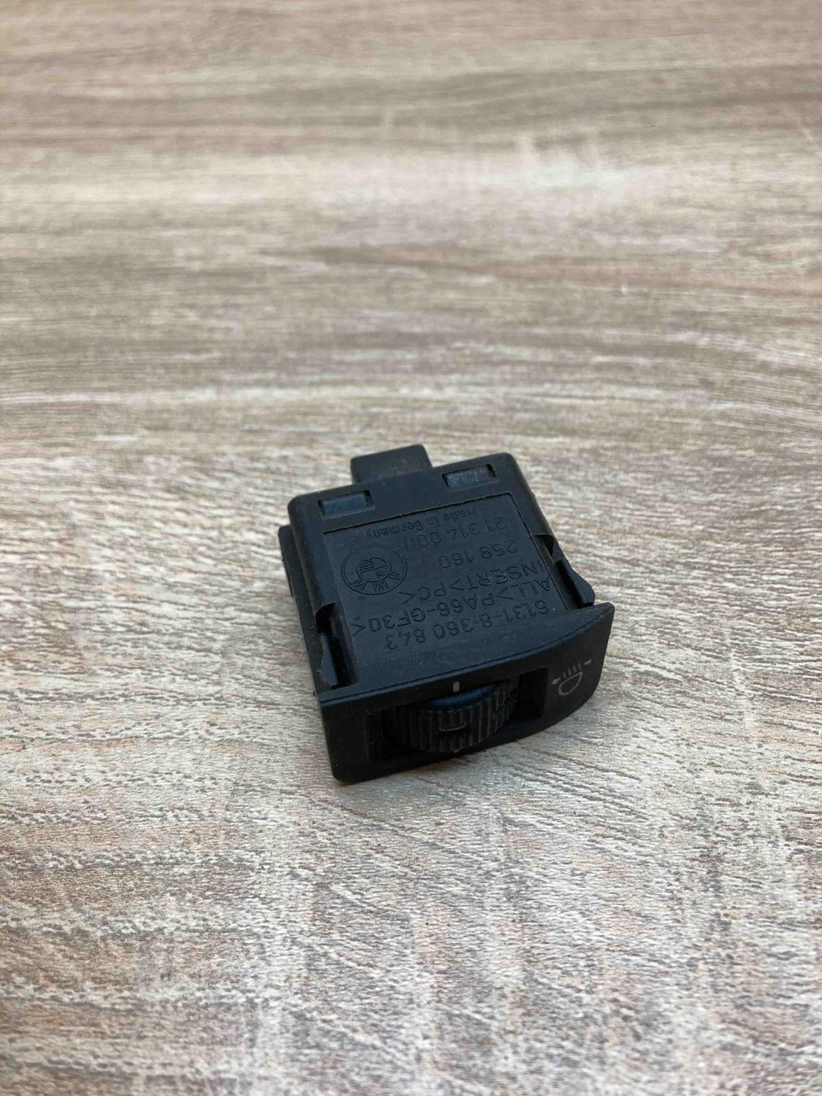 8360843   Panel lighting control switch BMW 7 E38