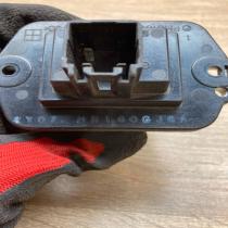 PM010010B HB180GJ6A  Heater blower motor/fan resistor Mazda 6
