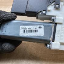 3C9959704 975281  Rear door window regulator motor Volkswagen PASSAT B6