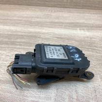 8D1820511B 0132801116  Air flap motor/actuator Audi A4 S4 B5 8D