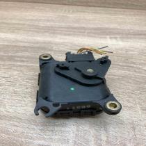 8D1820511B 0132801116  Air flap motor/actuator Audi A4 S4 B5 8D