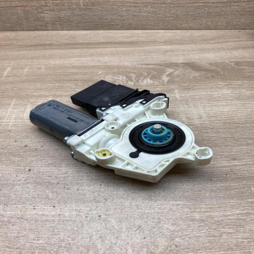 1K0959703P 973624 106  Rear door window regulator motor Volkswagen Golf V