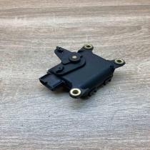 8D1820511B 0132801149  Air flap motor/actuator Volkswagen PASSAT B5.5