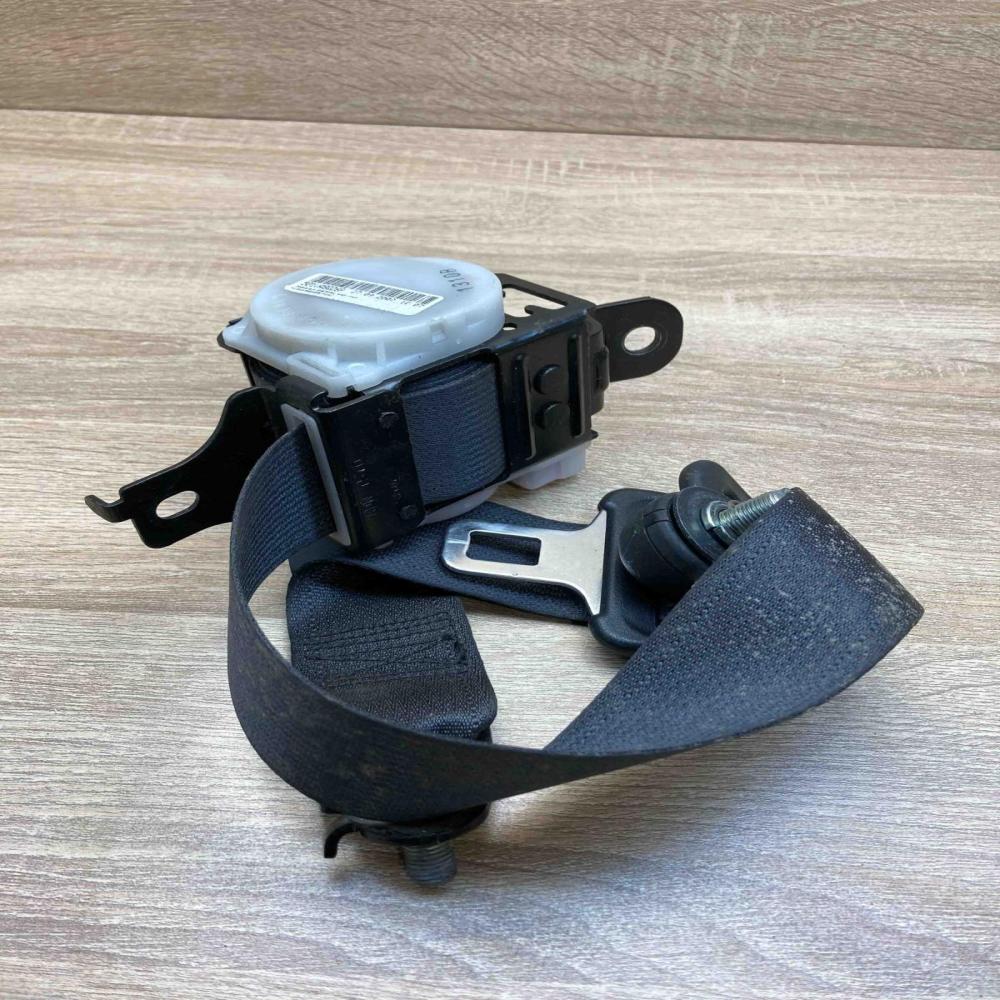 305730510 AA 501VA8Q26P  Rear seatbelt Honda Civic