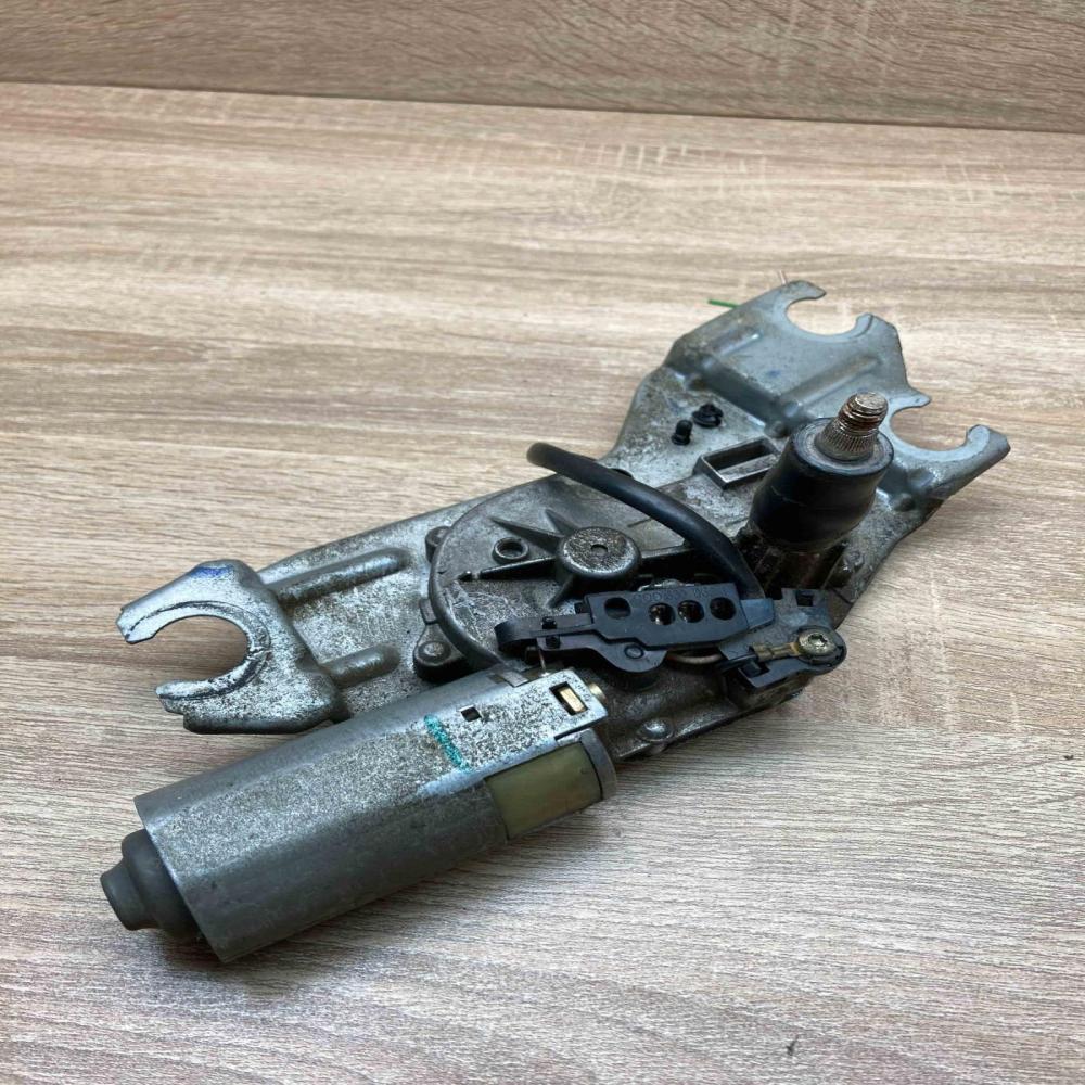 0390201552  Rear Rear door window regulator motor Ford Focus