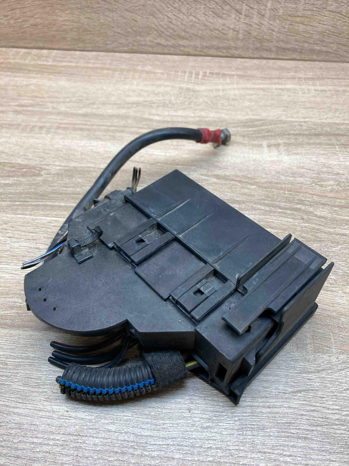 09131668 968566 1  Fuse module Opel Zafira A