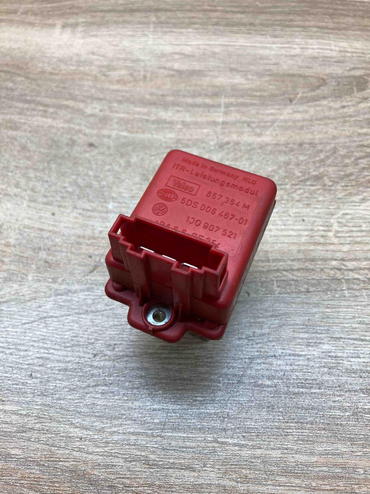 1J0907521 5DS006467  Heater blower motor/fan resistor Volkswagen Golf IV