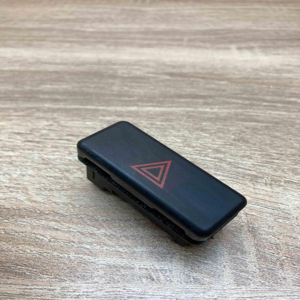 8350947   Hazard light switch BMW 5 E39