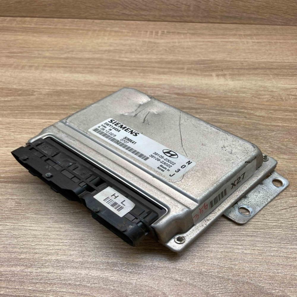 39105 23022 5WY1445A  Engine control unit/module ECU Hyundai Elantra