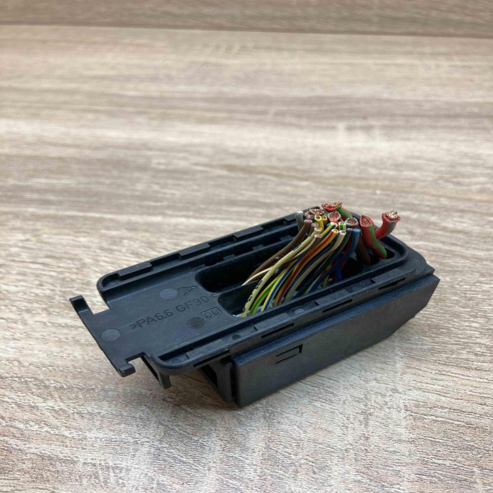 7788125 7788125 02  Plug wire BMW 3 E46