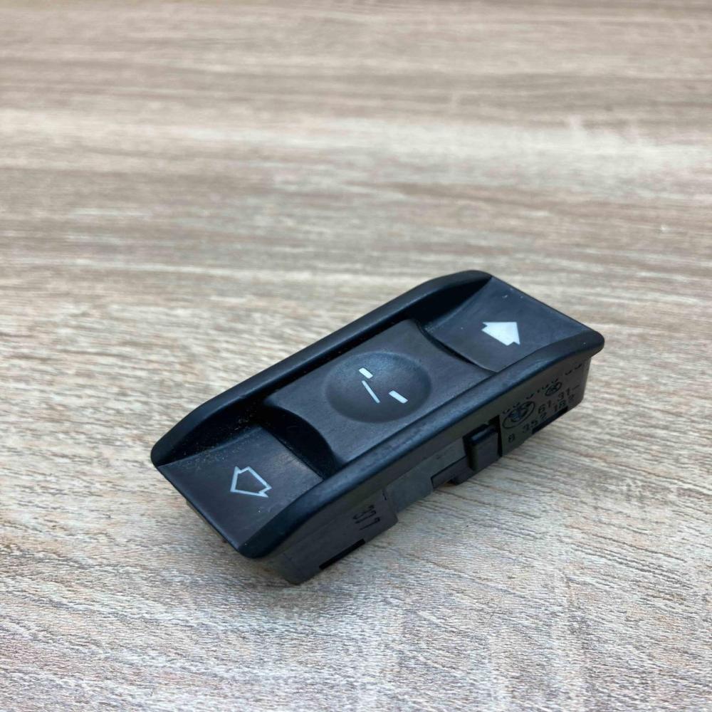 8352182   Sunroof switch BMW 5 E39