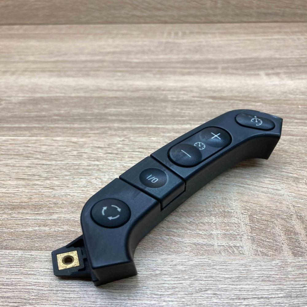 8380274   Steering wheel buttons/switches BMW X5 E53