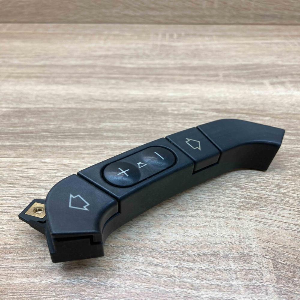 8368700   Steering wheel buttons/switches BMW 5 E39