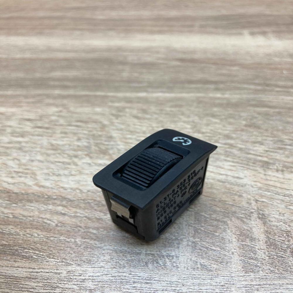 8352216   Panel lighting control switch BMW 7 E38
